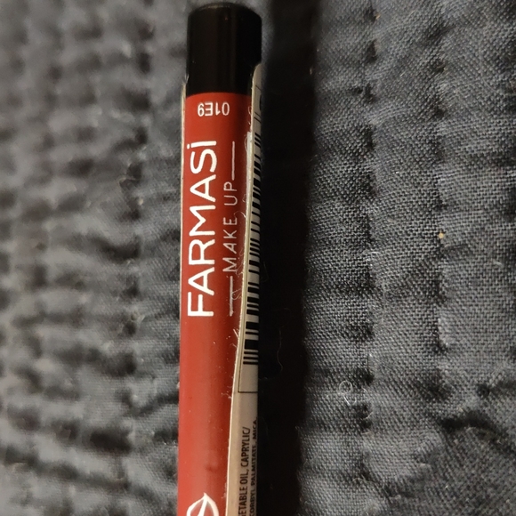 Farmasi make up combo - Picture 9 of 10